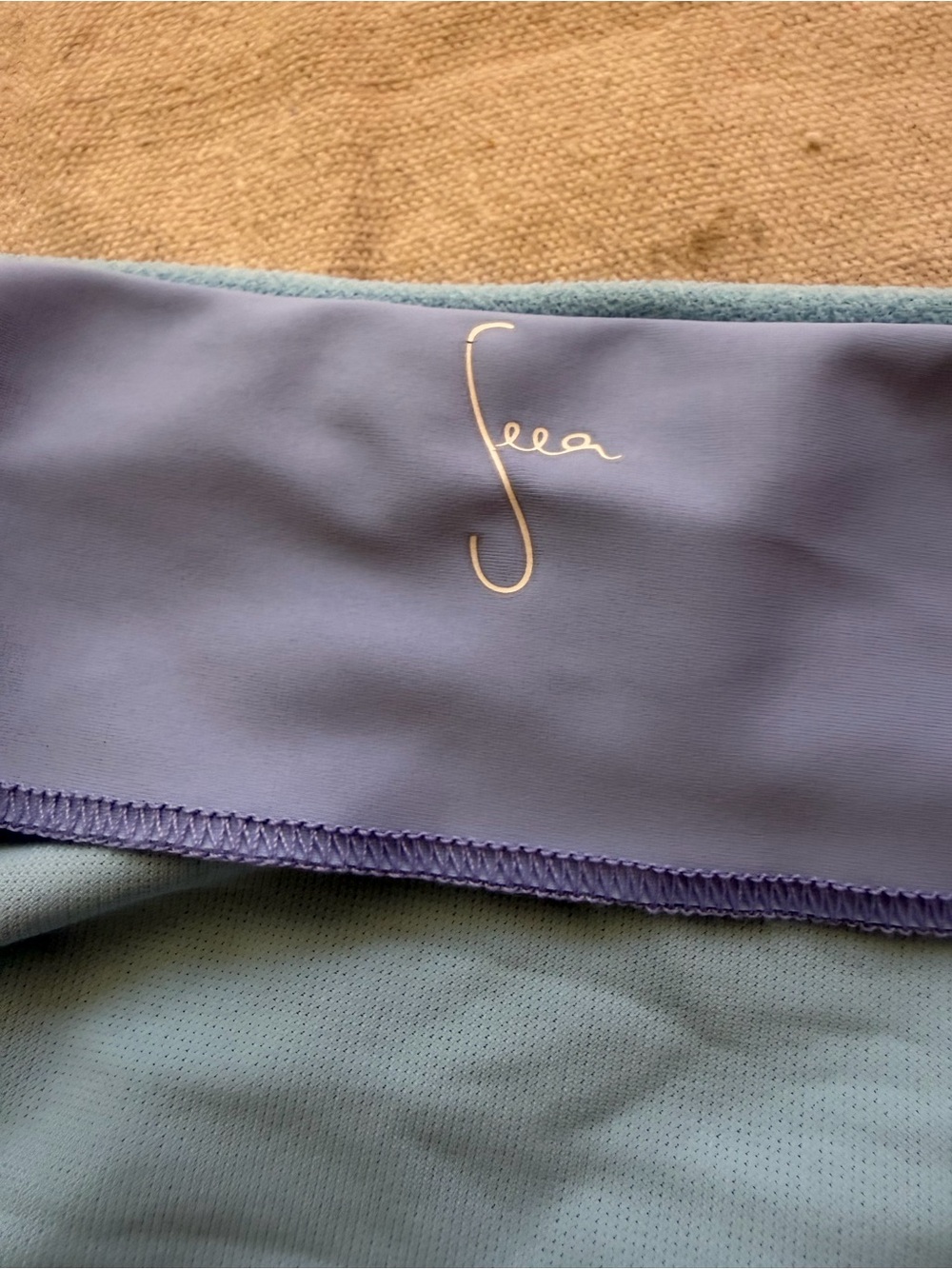 Seea Tie Rashguard - Picture 2 of 3